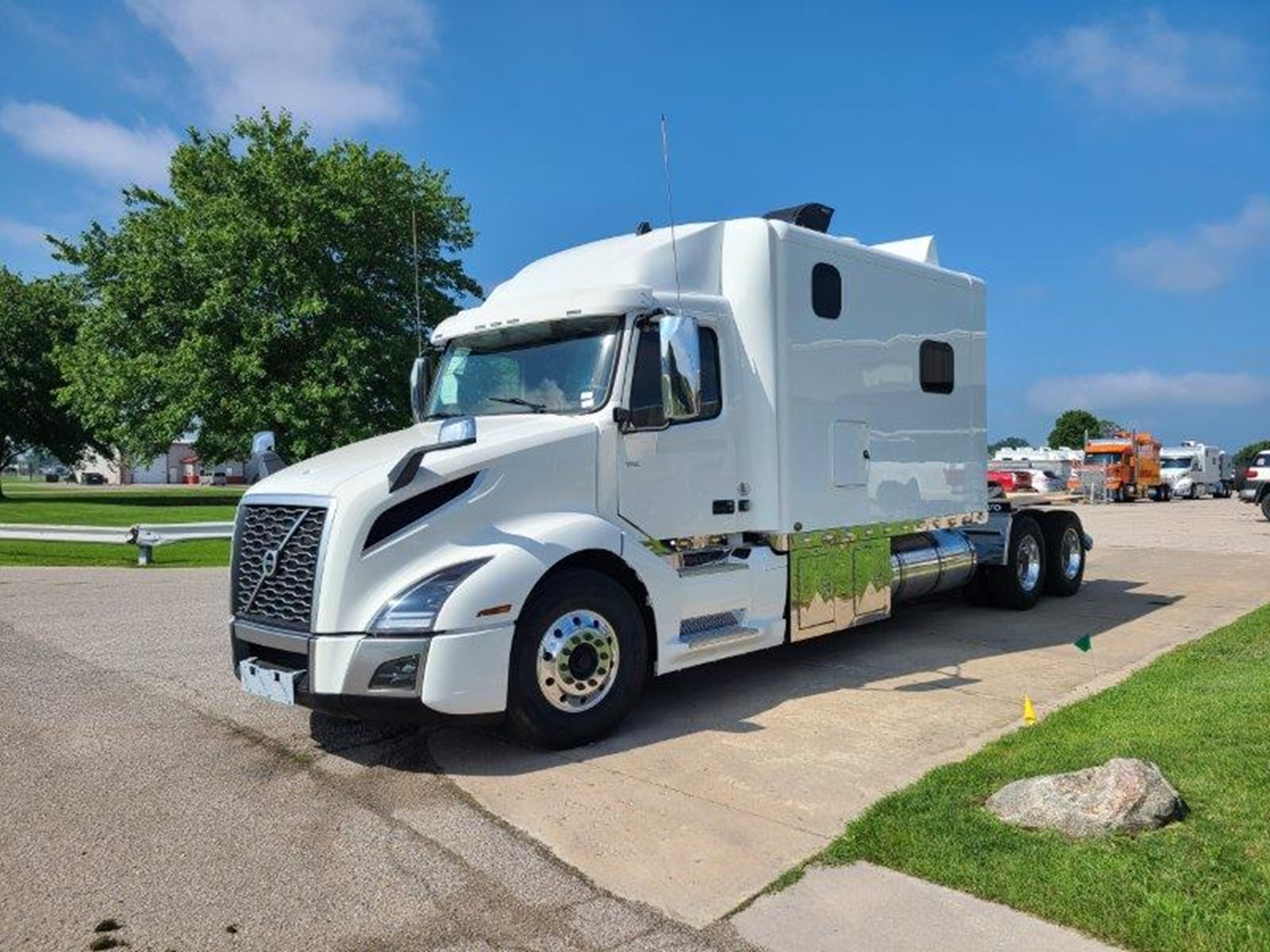 Volvo Big Bunk Sleeper for sale at GATR Truck Center in Waukee, Iowa