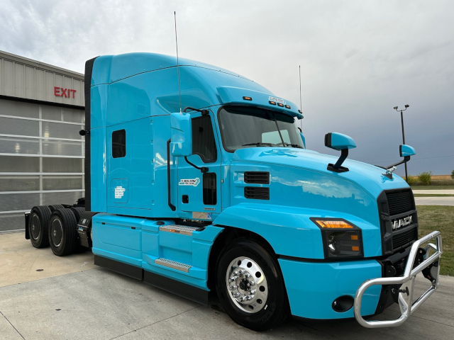 GATR Truck Center Customer Photos